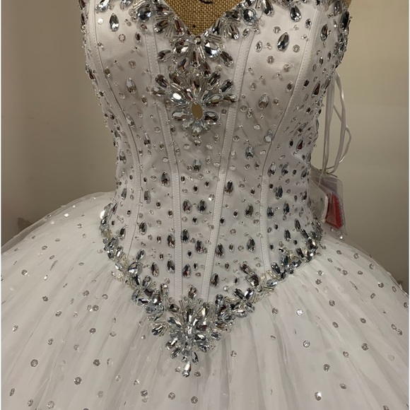 Dresses & Skirts - New with tags prom or wedding dress. Size 8.
